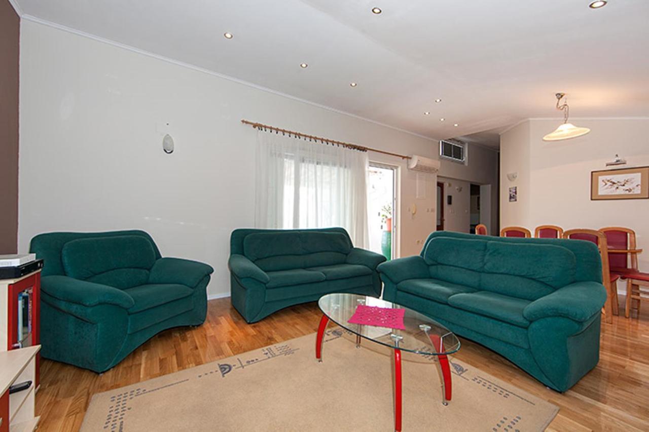 Apartments Zorica Tučepi Екстериор снимка